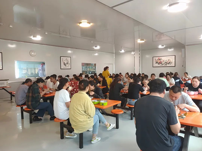 悠悠粽香飄幸福，濃情端午暖人心