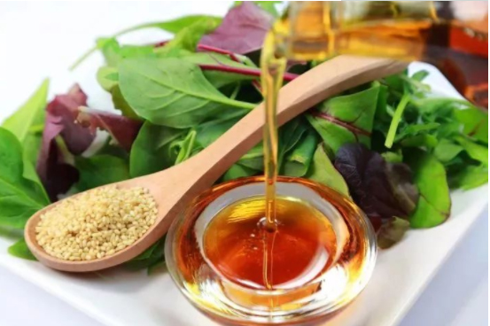 香油這些妙用你知道多少？別只拿來(lái)拌菜用！